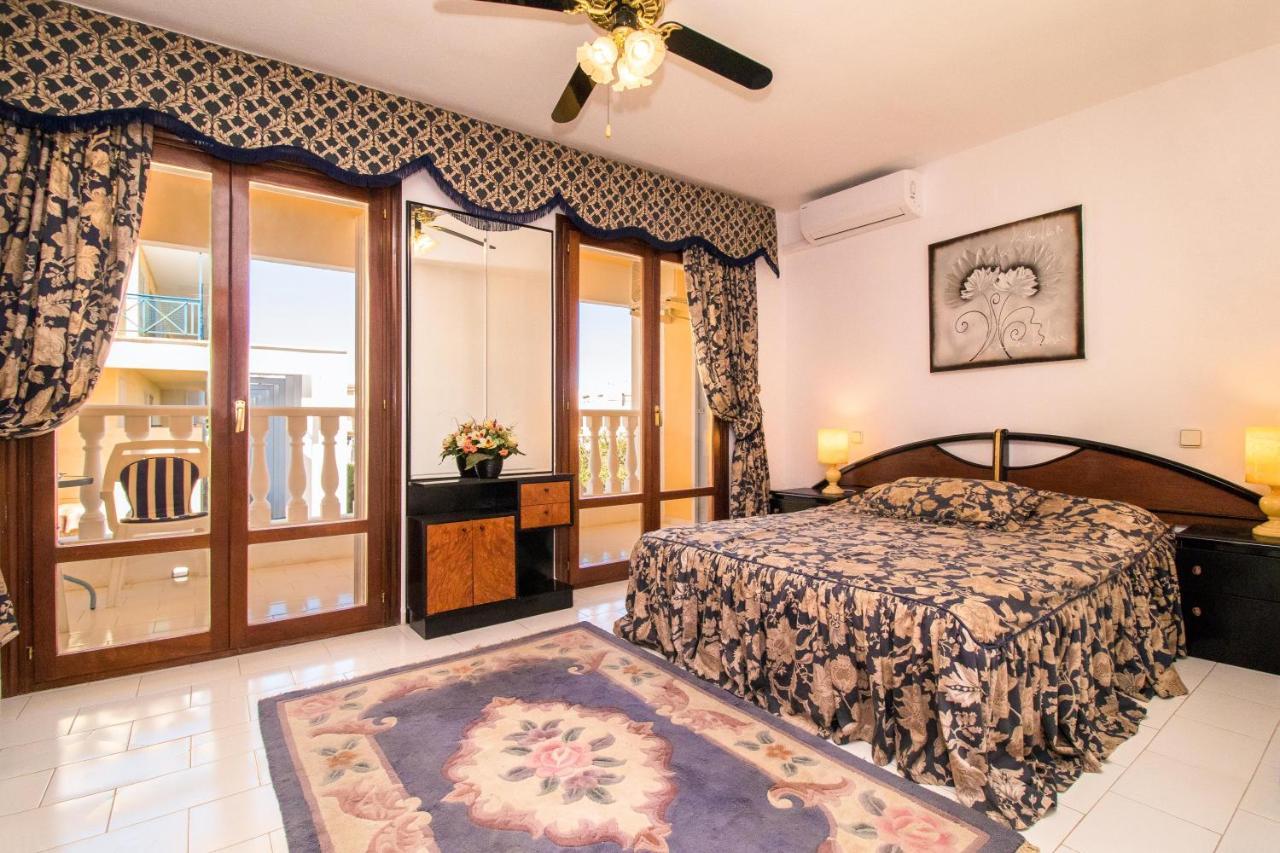Nice House With Tennis Court,Sports And Playground Torrevieja Esterno foto