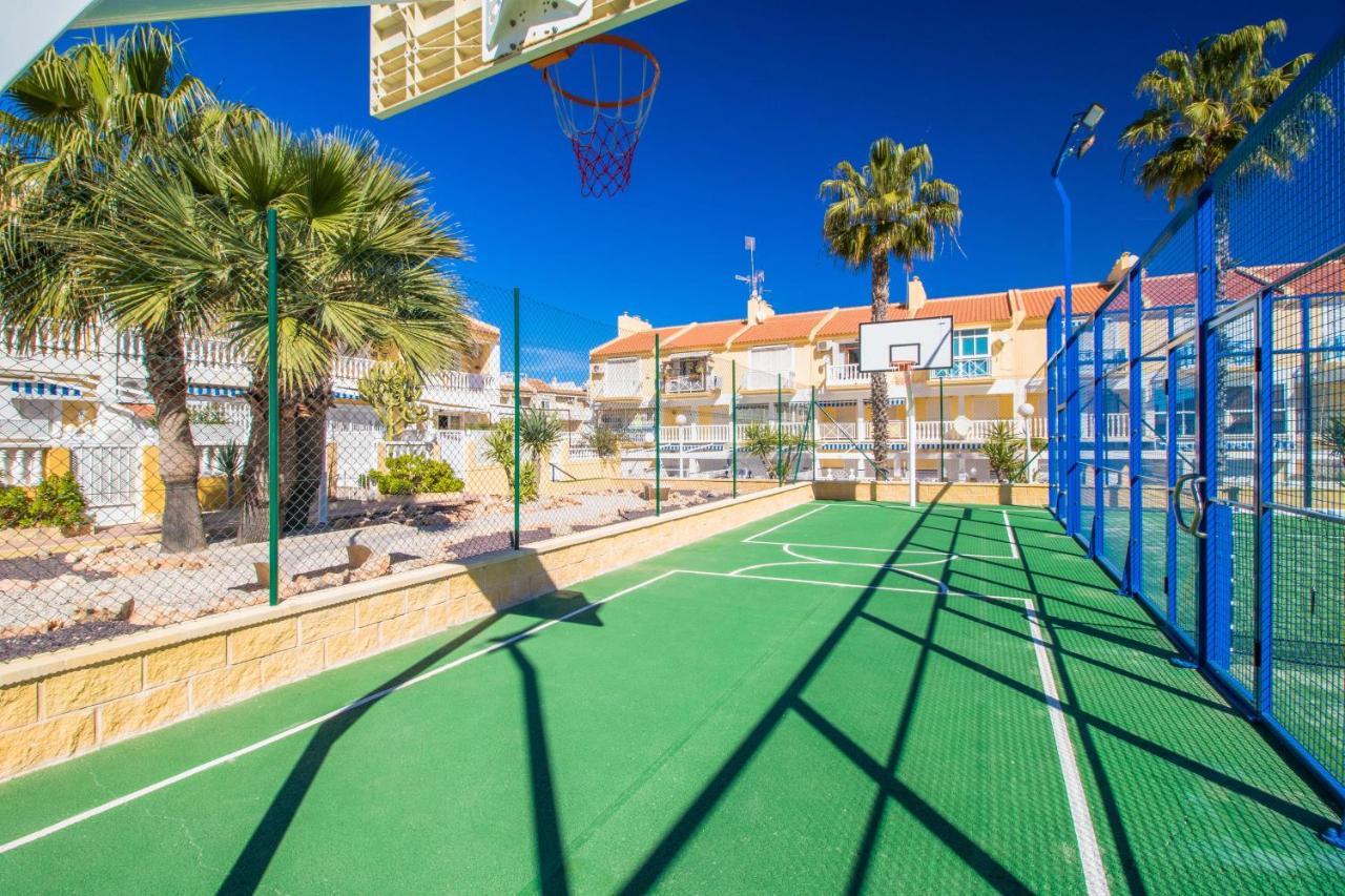 Nice House With Tennis Court,Sports And Playground Torrevieja Esterno foto
