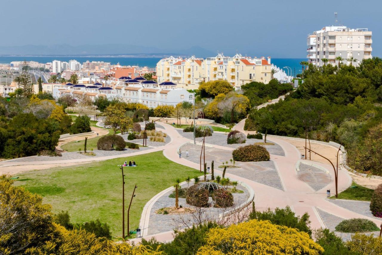 Nice House With Tennis Court,Sports And Playground Torrevieja Esterno foto