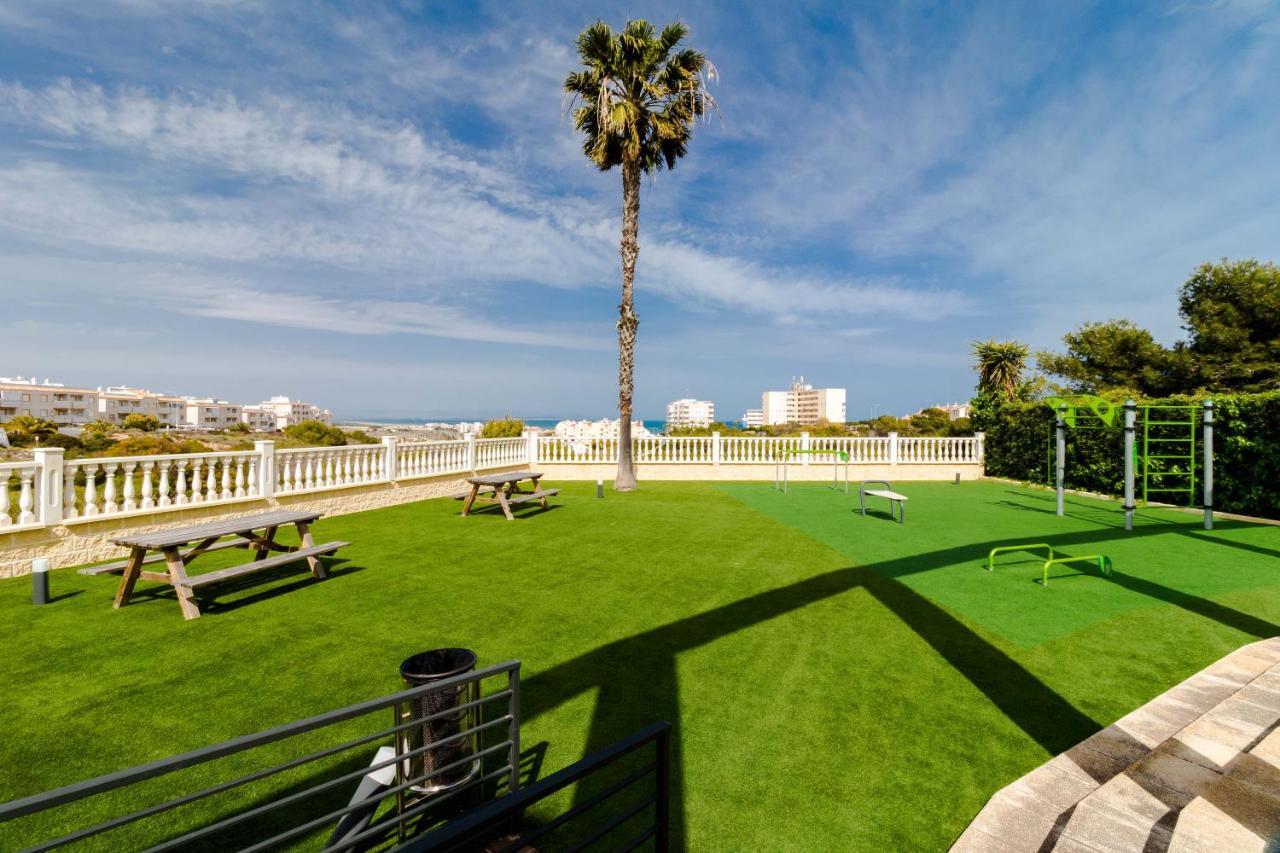 Nice House With Tennis Court,Sports And Playground Torrevieja Esterno foto
